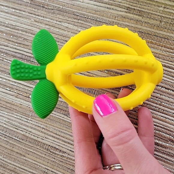 Bundle of baby Teether toys - Picture 3 of 6